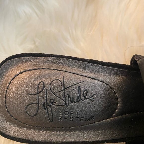 Life Stride heeled black shoe - Picture 5 of 7